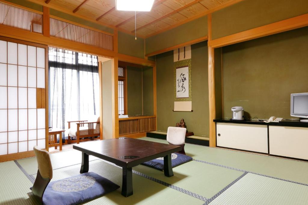 Okada Ryokan Warakutei Traditional Room