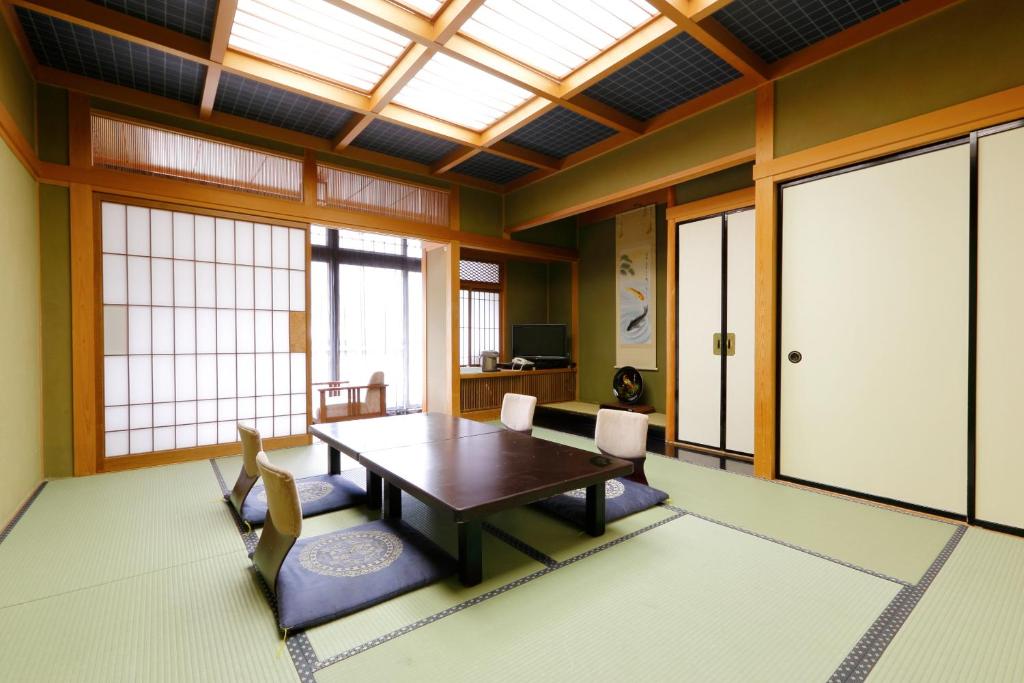 Okada Ryokan Warakutei Traditional Room