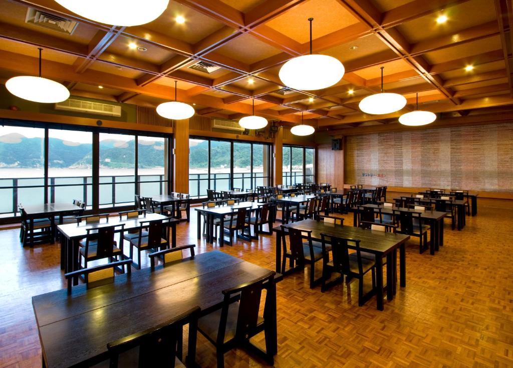 Okukinosakiseasidehotel Dining Hall
