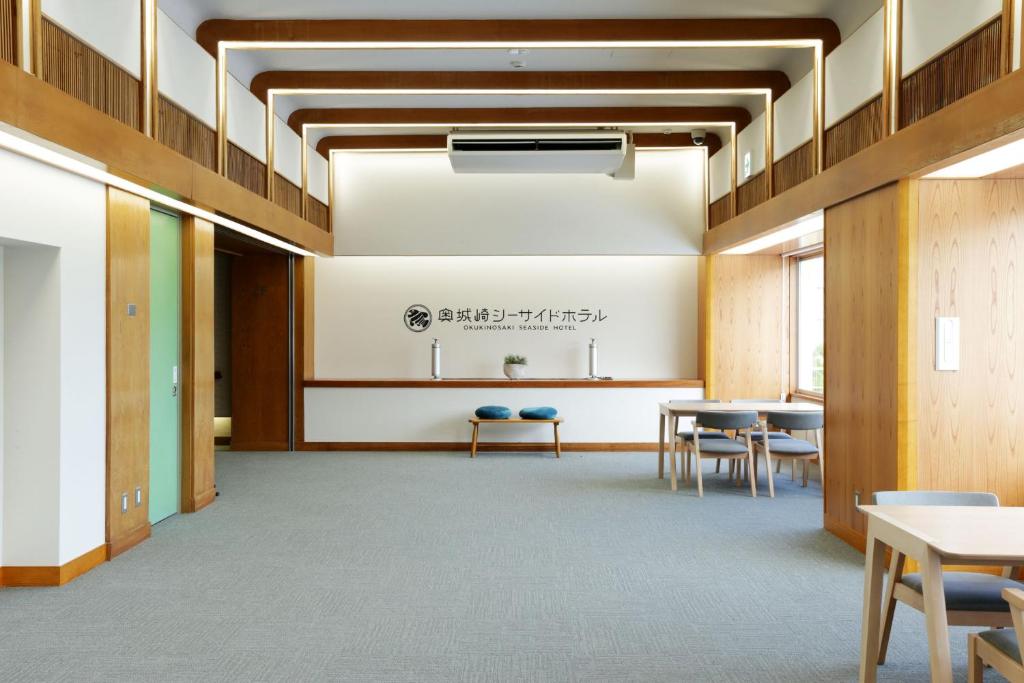 Okukinosakiseasidehotel Modern Lobby