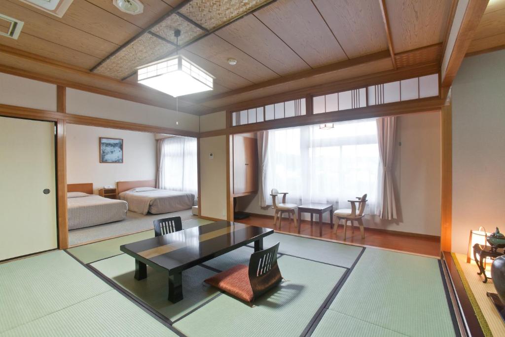 Onsen Hotel Nakahara Bessou Tatami Room Beds