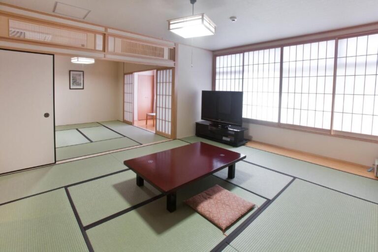 Onsen Hotel Nakahara Bessou Tatami Room Tv Table