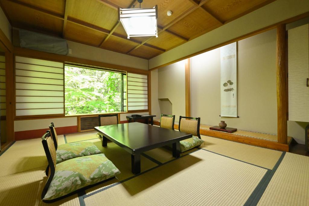 Osakaya Ryokan Tatami Room Tea Table