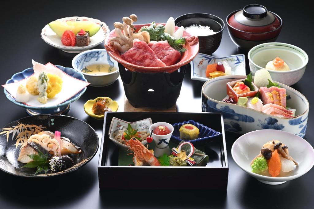 Osakaya Ryokan Traditional Japanese Meal
