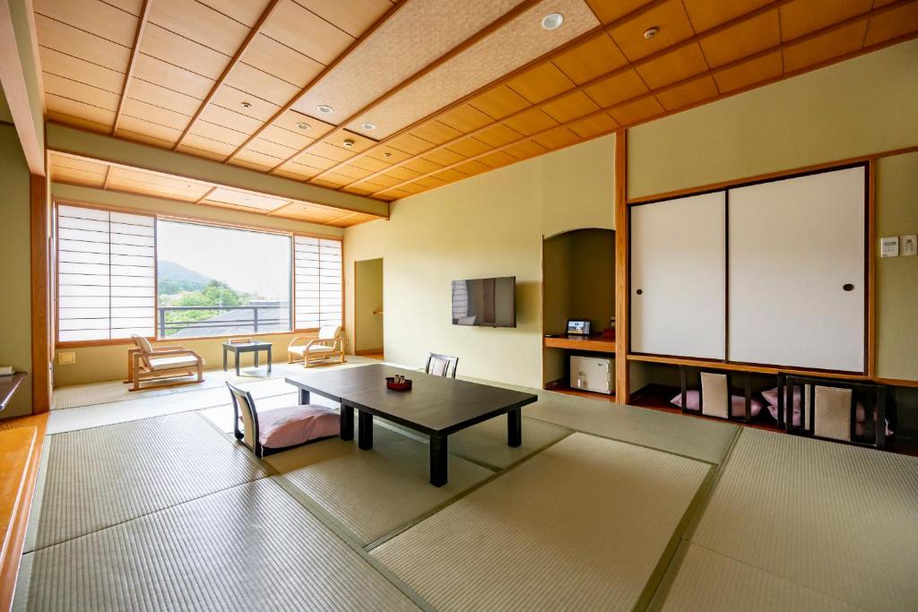 Oshu Akiu Onsen Rantei Tatami Room