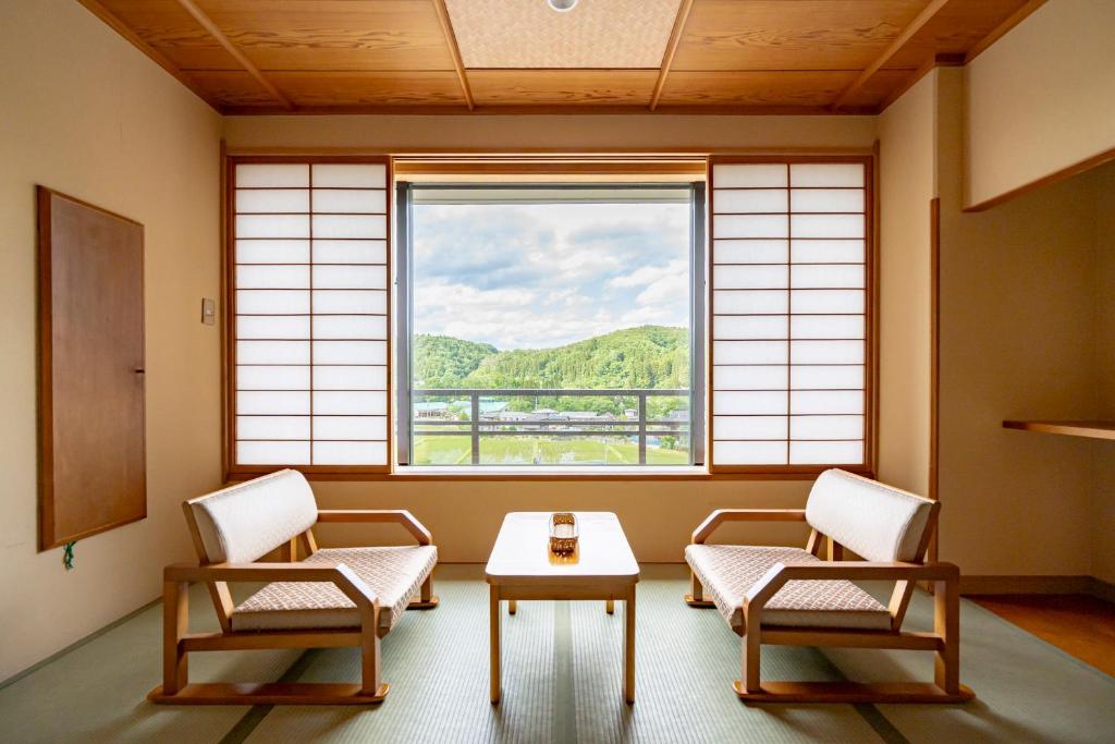 Oshu Akiu Onsen Rantei Tatami Room Chairs Window
