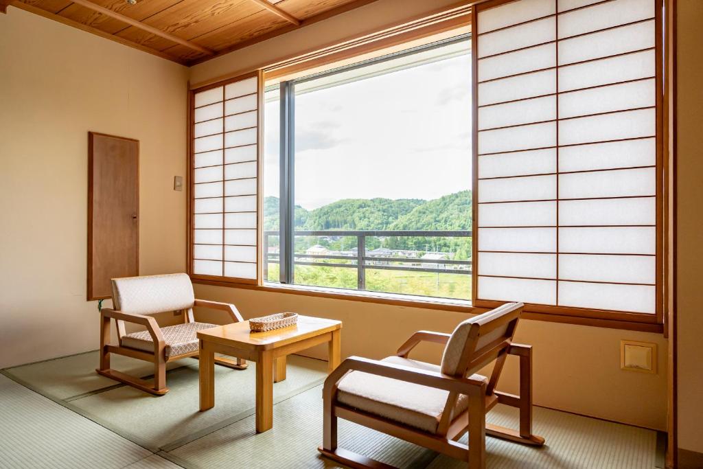 Oshu Akiu Onsen Rantei Tatami Room Mountain View