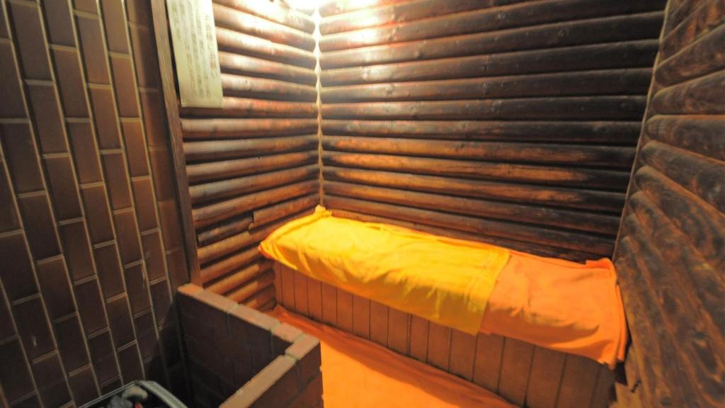 Rikuchu Coast Grand Hotel Log Wood Room