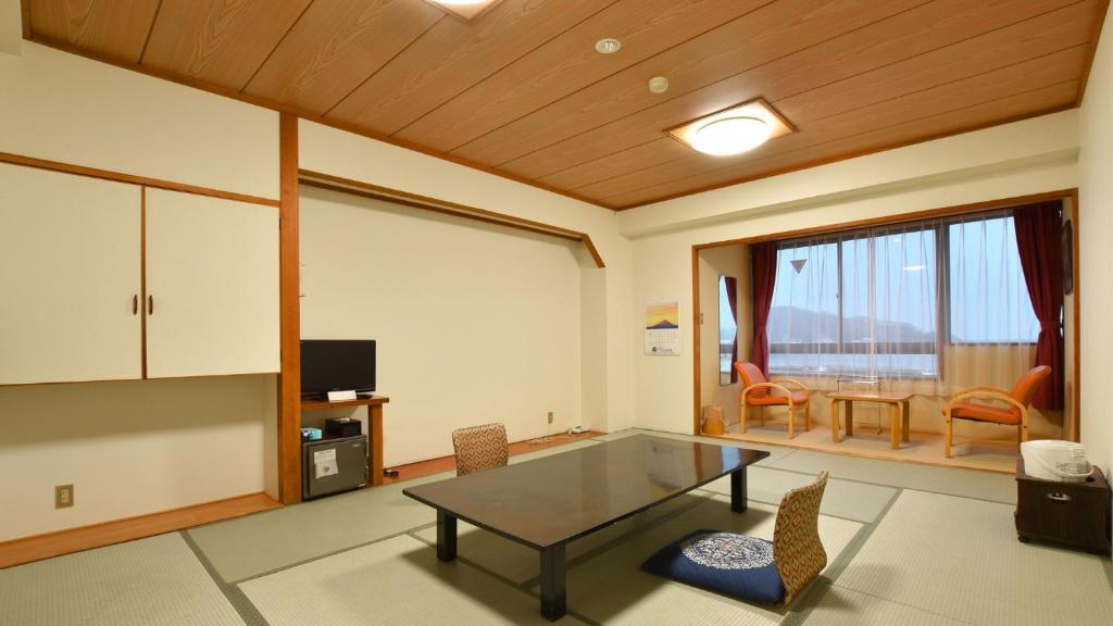 Rikuchu Coast Grand Hotel Tatami Room With Seating Area