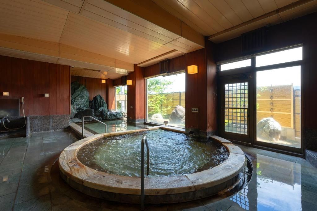 Roppokan Onsen Bath