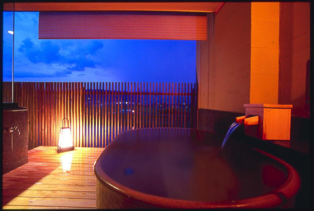 Roppokan Open Air Bath