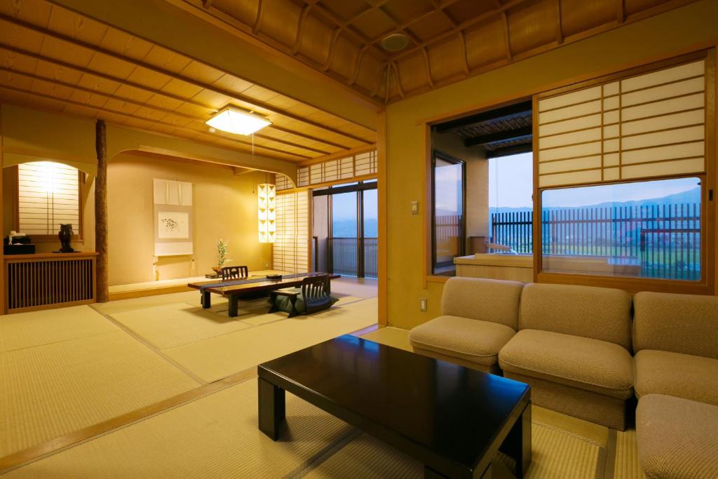 Roppokan Tatami Room