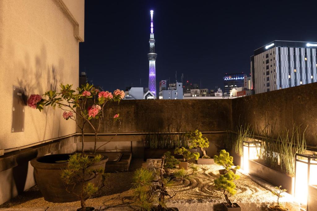 Ryokan Asakusa Shigetsu Rooftop Garden Nightview