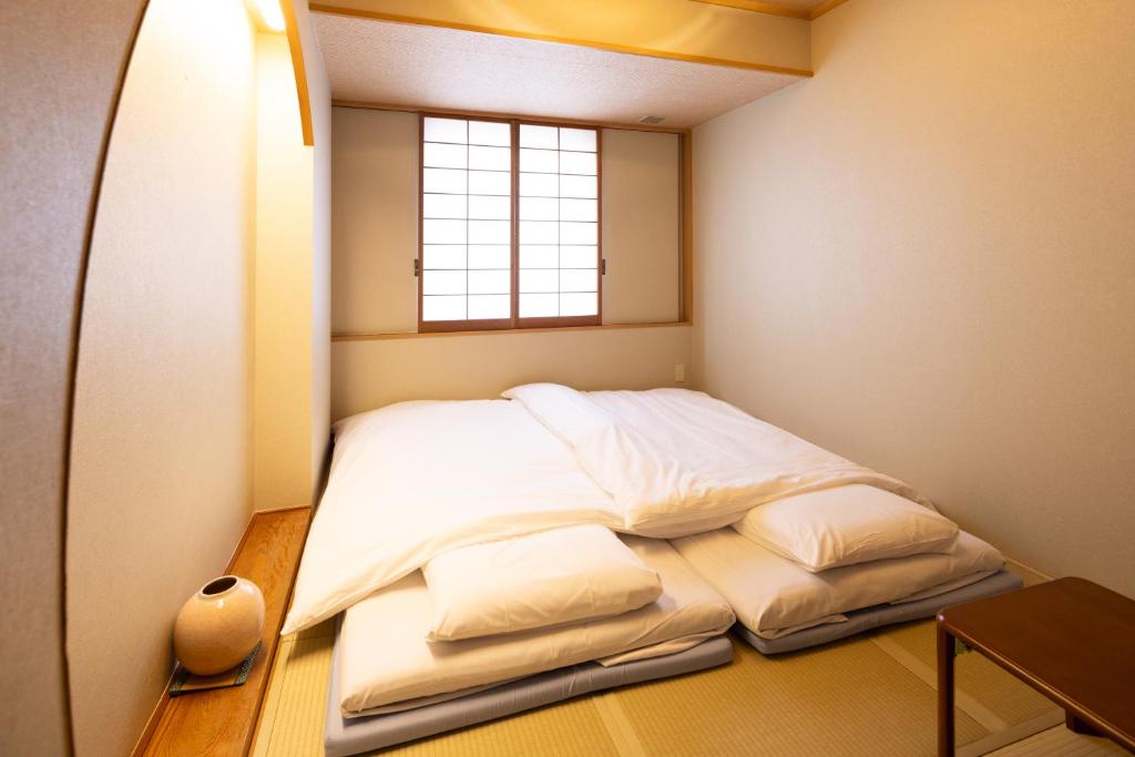 Ryokan Asakusa Shigetsu Tatami Room Futon Bed