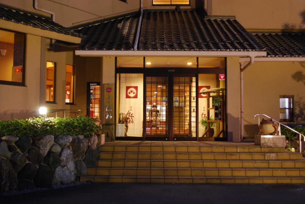 Ryokan Beniayu Entrance Night