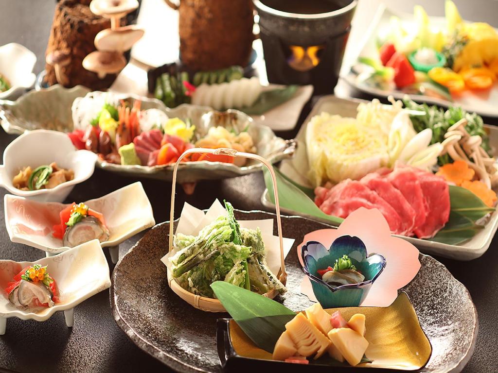 Ryokan Biyunoyado Kaiseki Dishes