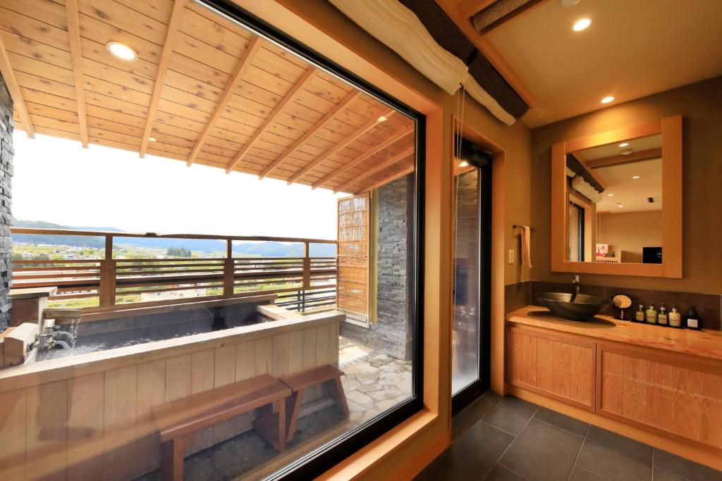 Ryokan Biyunoyado Private Onsen And Vanity
