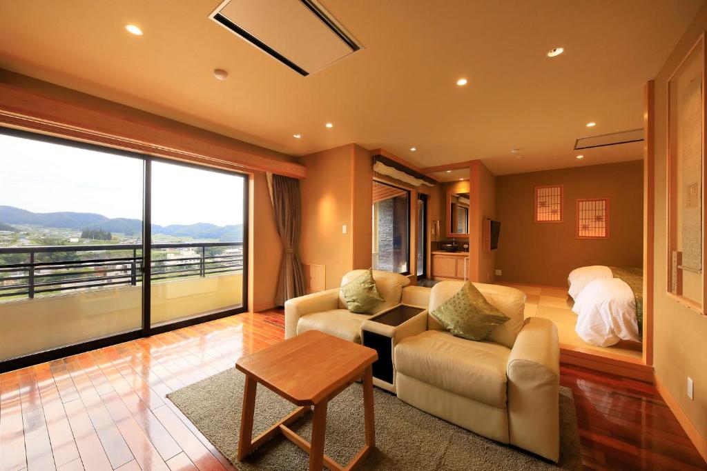 Ryokan Biyunoyado Room View