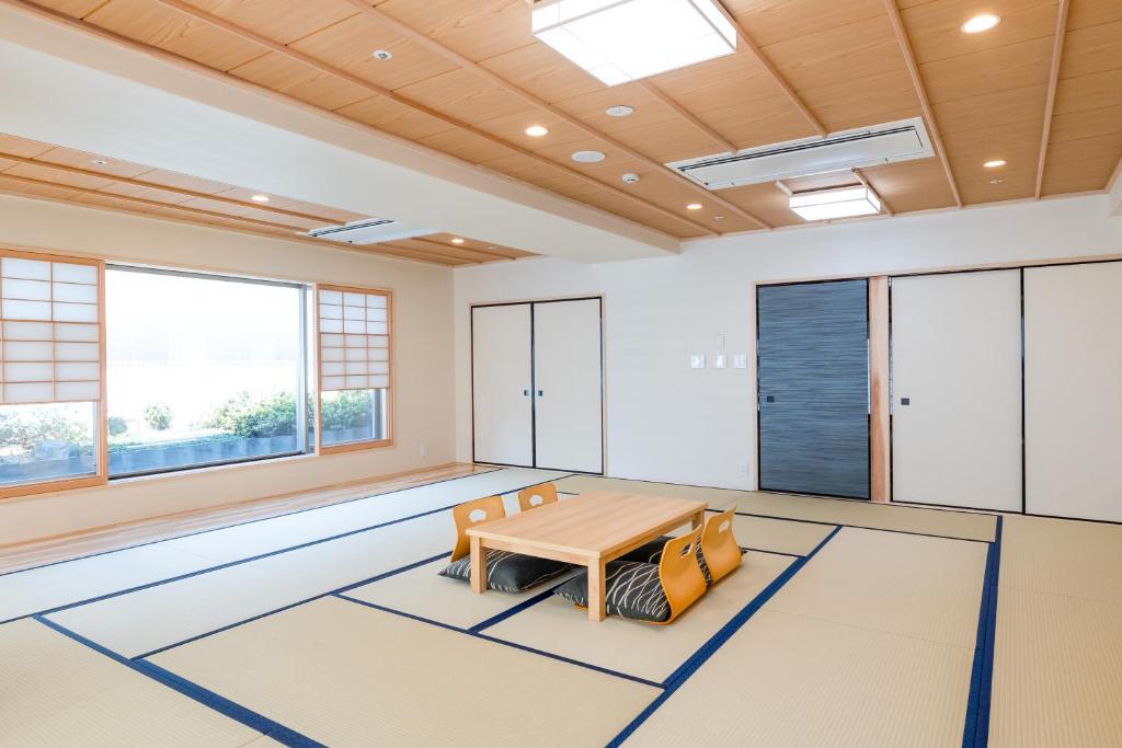 Ryokan Ginkaku Spacious Tatami Room