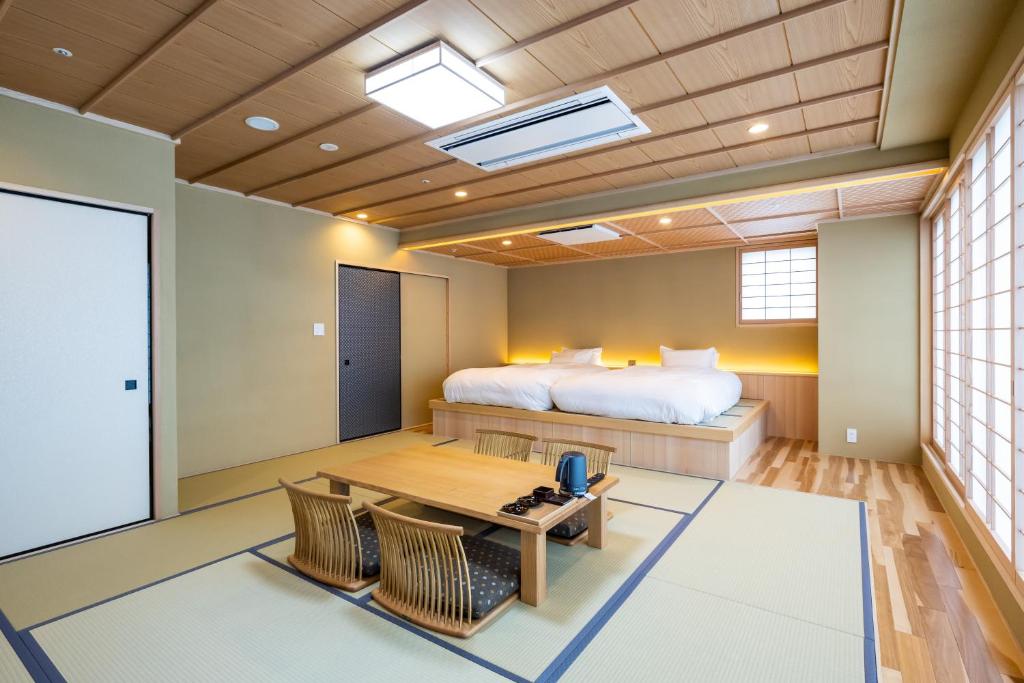 Ryokan Ginkaku Tatami Room Beds