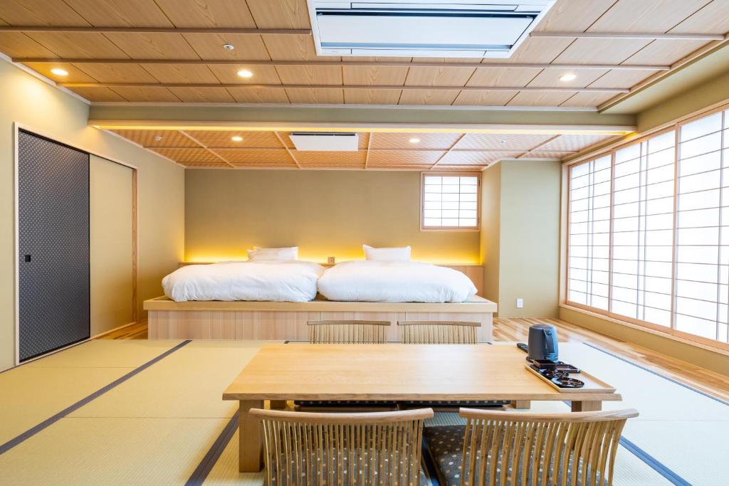 Ryokan Ginkaku Tatami Room Beds