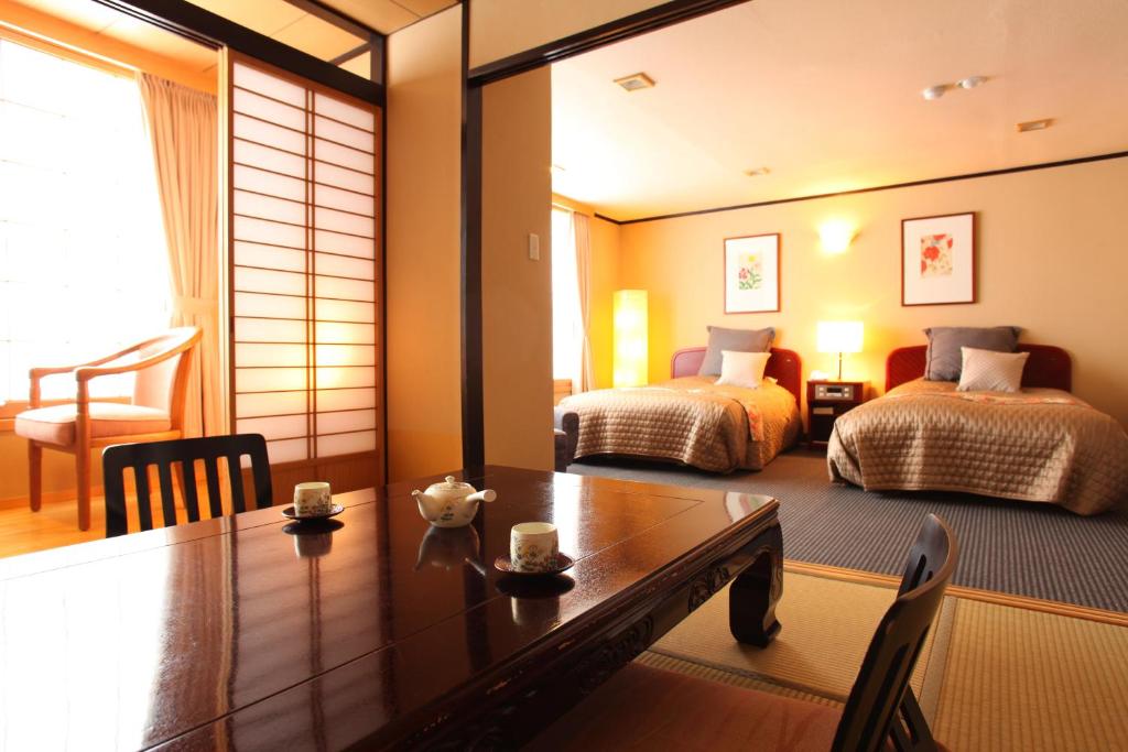 Ryokanbiyunoyado Tatami And Bed Room