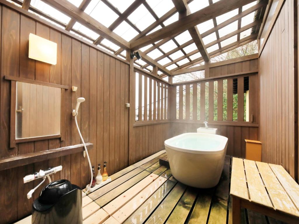 Saikatei Jidaiya Open Air Bath