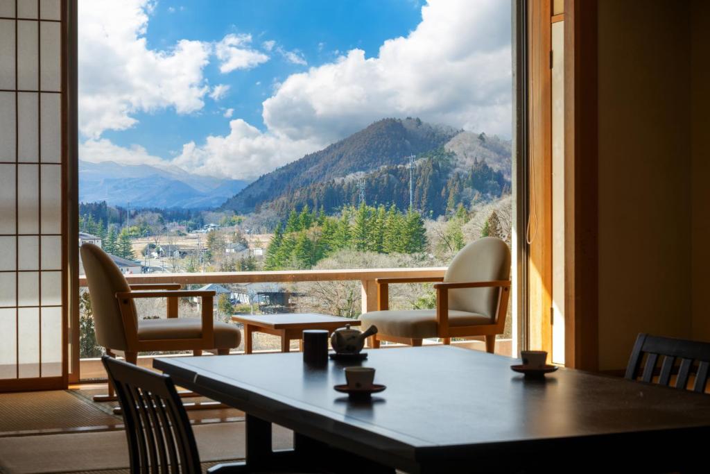 Sakan Room Mountain View