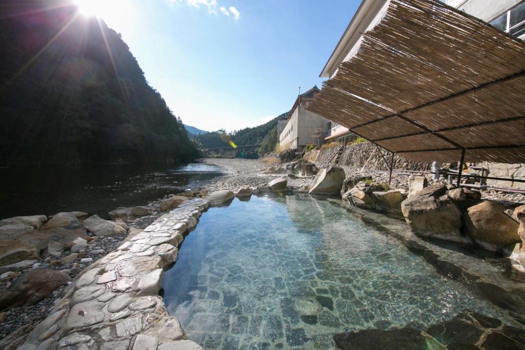Sansuikan Kawayu Midoriya Outdoor Onsen