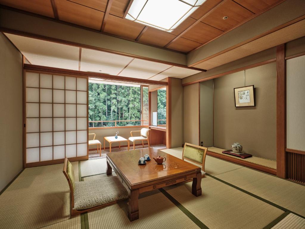 Sansuikan Kawayu Midoriya Tatami Room