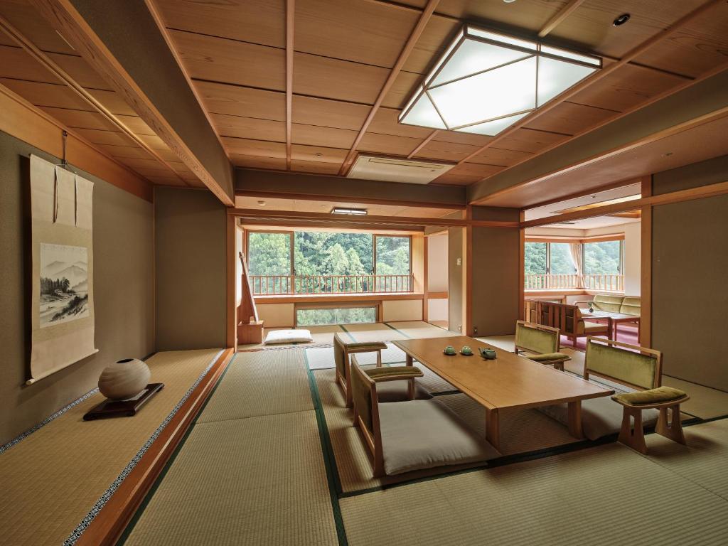 Sansuikan Kawayu Midoriya Traditional Room