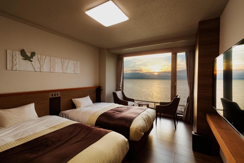 Saromako Tsuruga Resort Lakeview Room