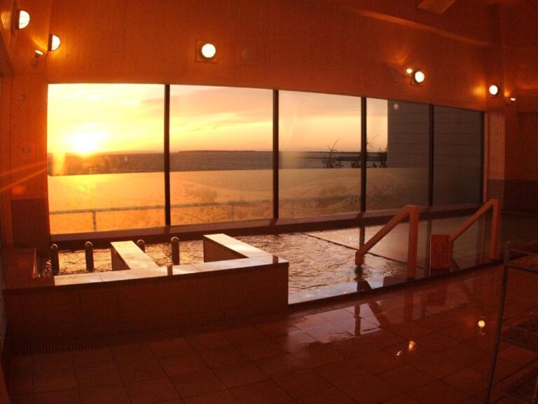 Saromako Tsuruga Resort Onsen Sunset View