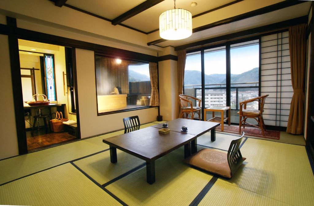 Sasara Ryokan Tatami Room
