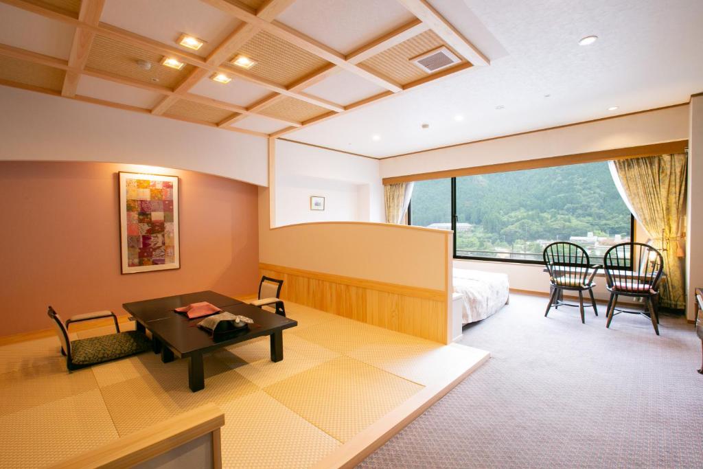 Sasara Ryokan Tatami Room