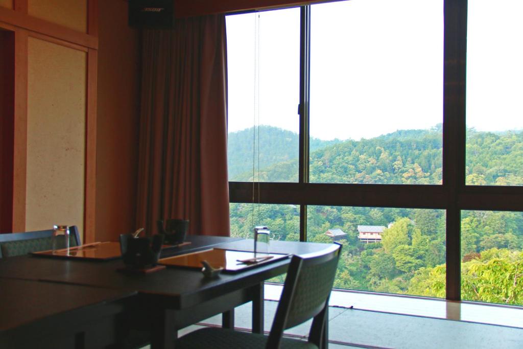 Scenic Inn Yoshikumokan Dining View