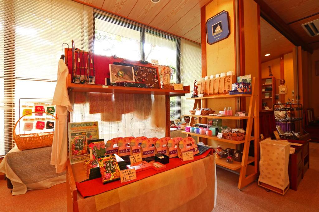 Scenic Inn Yoshikumokan Gift Shop