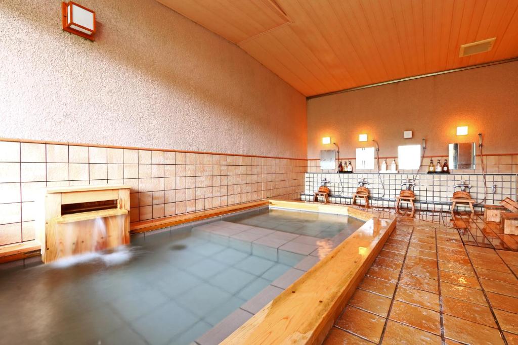 Scenic Inn Yoshikumokan Onsen Bath
