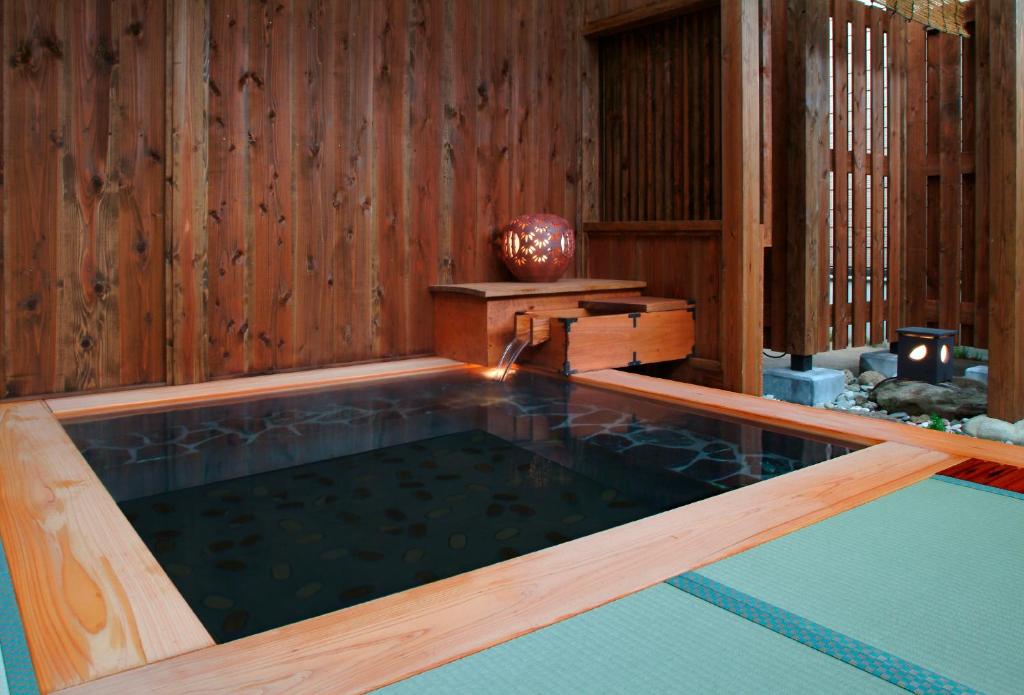 Shunsai No Sho Sakado Castle Indoor Onsen