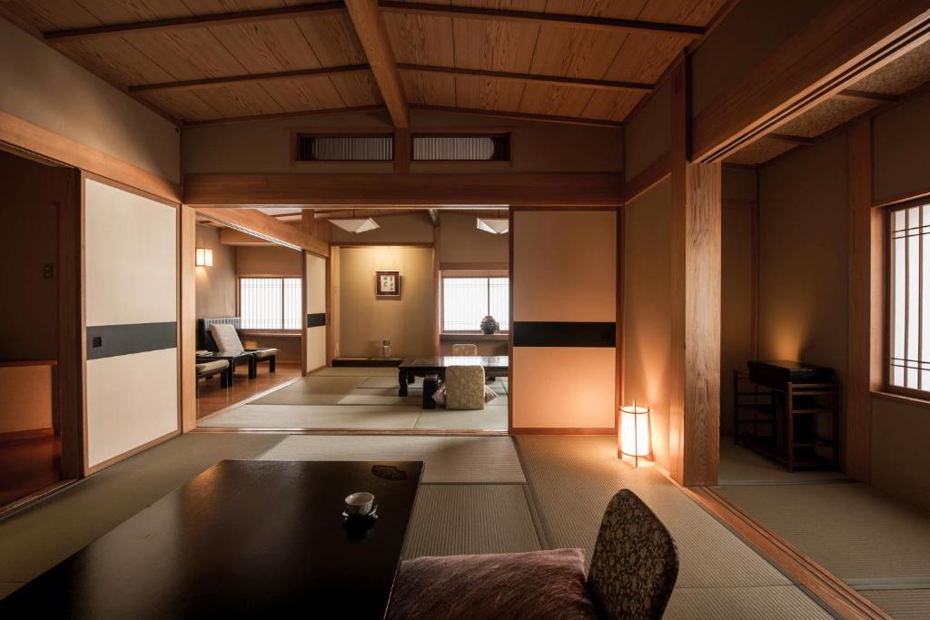 Takamiya Ryokan Miyamaso Tatami Room