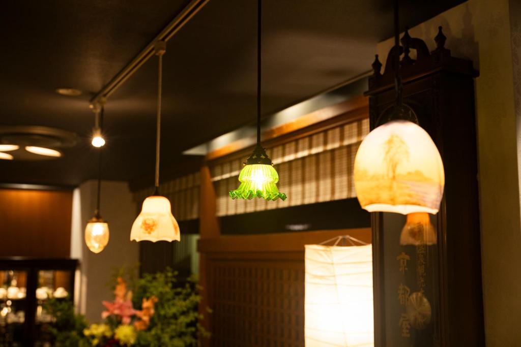 Takeo Onsen Taisho Romantic Inn Kyotoya Lamps