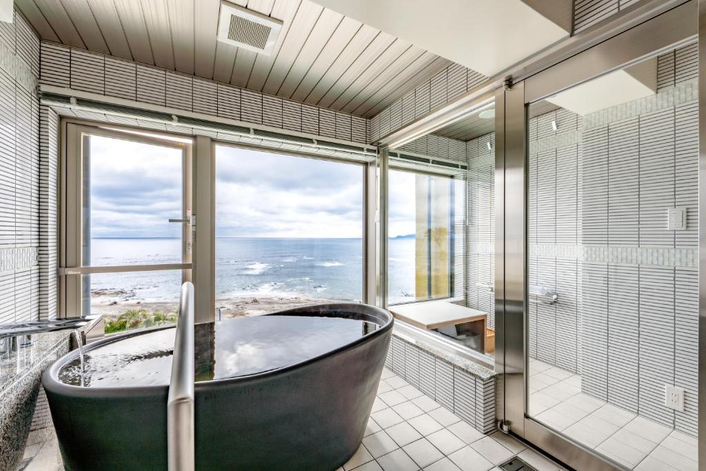 Yadonakaya Bathroom Ocean View