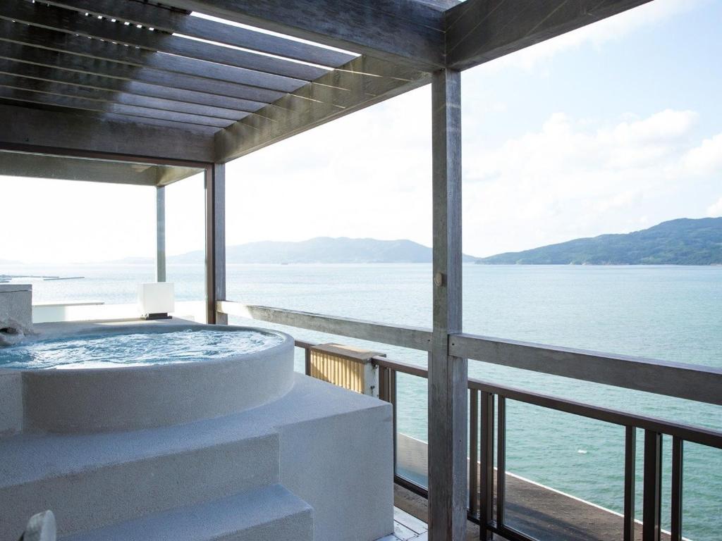 Yokikan Outdoor Onsen Sea View