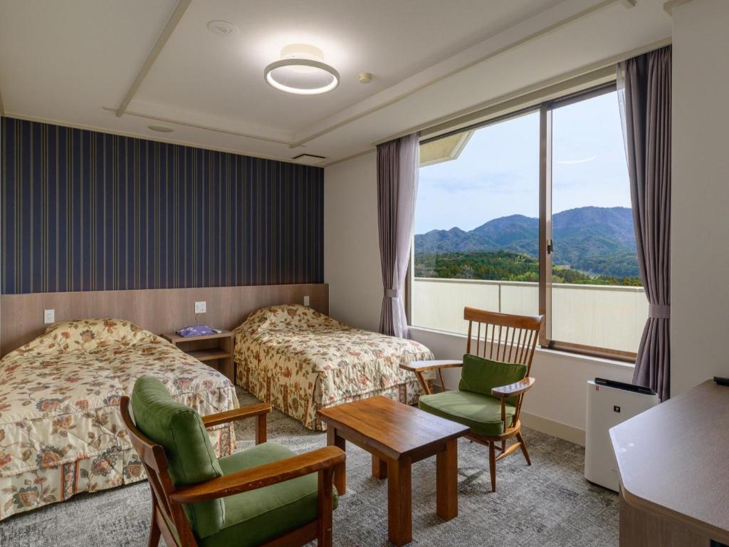 Yokikan Twin Room Mountain View