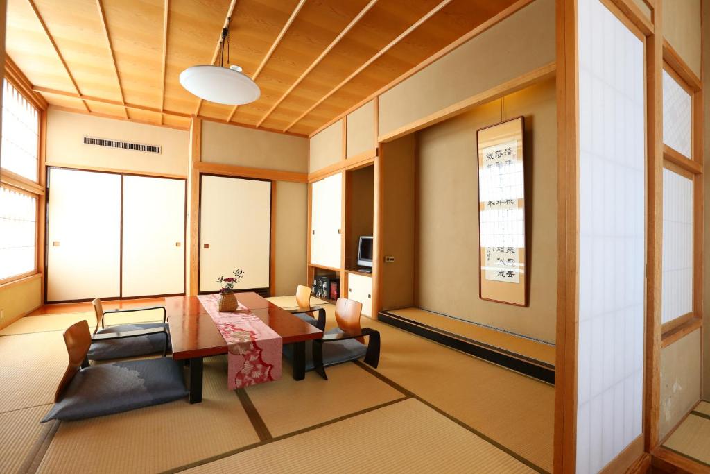 Yumoto Kamiyamada Hotel Traditional Tatami Room