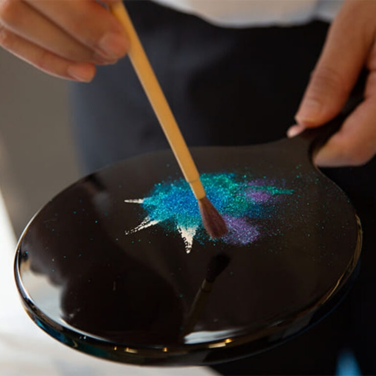 Discover the Art of Maki-e at a Historic Nihonbashi Lacquerware Store