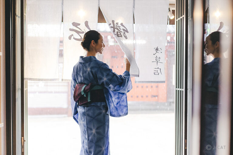 Dress in a Masterpiece Kimono from a Historic Weaver and Explore Asakusa