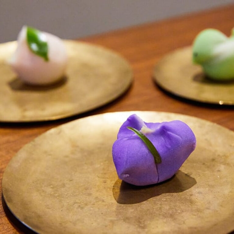 Wagashi Workshop and Sensoji Temple Tour in Asakusa