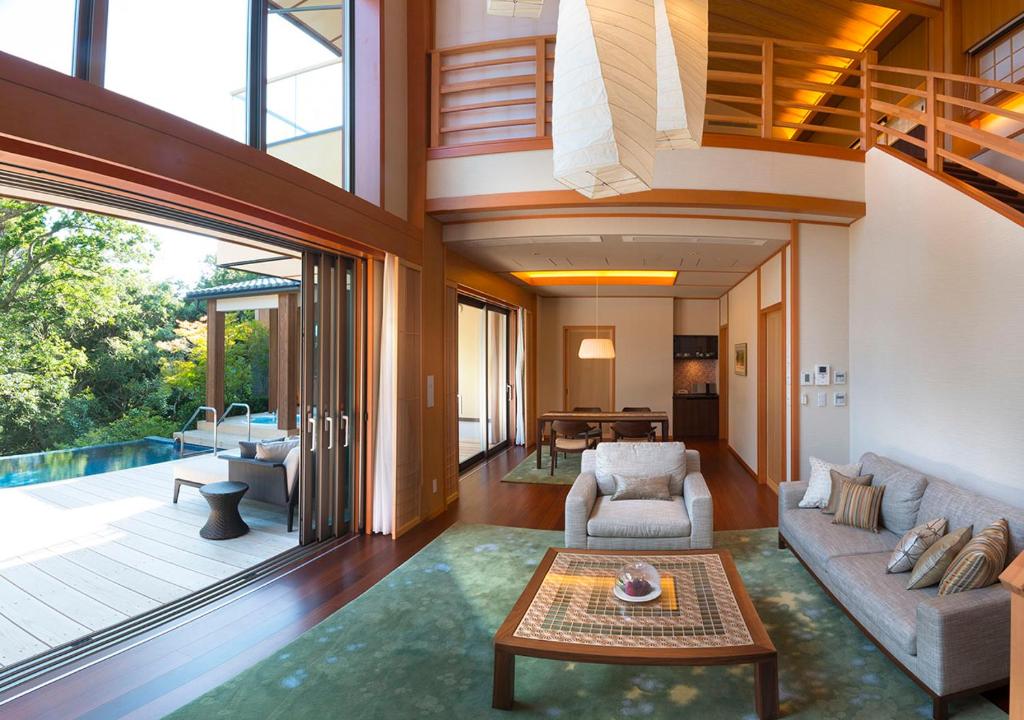 Abb Resorts Izu Zagyosoh Modern Living Room