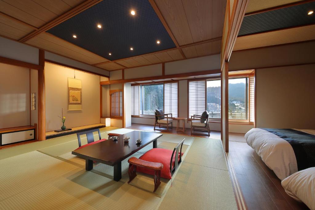 Atsumi Onsen Tachibanaya Tatami Room Interior